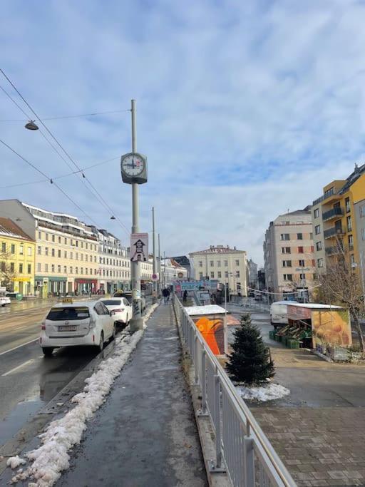 In Mariahilferstrasse/schwendermarkt Apartment *